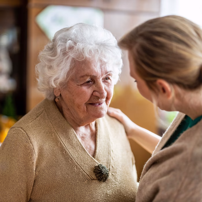 How to Choose the Right Senior Living Community for Your Loved One